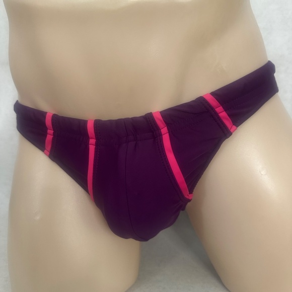 Go Softwear Low Rise Swimsuit Medium Gently worn 80% nylon/20% spandex - Picture 4 of 6